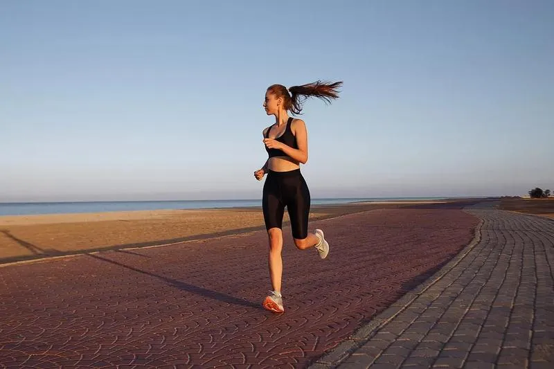 Bieganie bez kontuzji: Praktyczne porady dla każdego biegacza
