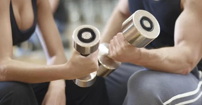 Bieganie w siłowni – wybór idealnego urządzenia для efektywnych treningów