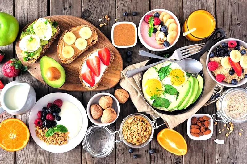 Idealne śniadanie: co najlepiej jeść rano przed bieganiem?