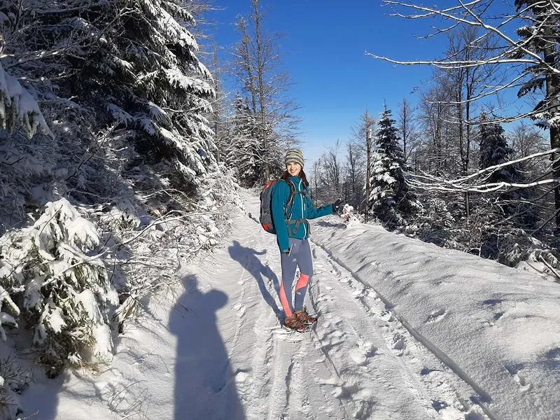 Stylowe i ciepłe ubrania na jogging w zimowej aurze: jak się ubrać na jogging zimą?
