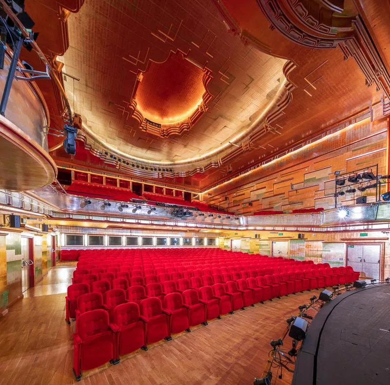 Gatunki a czas trwania spektakli