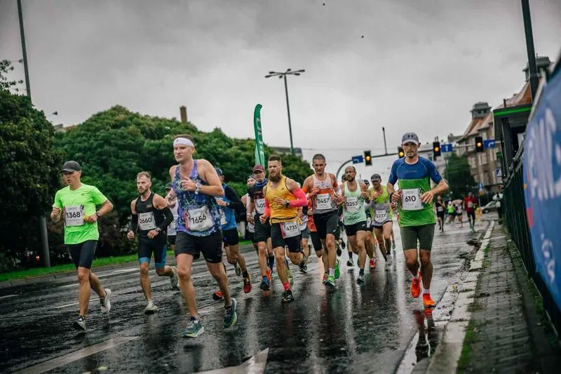 Przygotowanie do biegania w deszczu